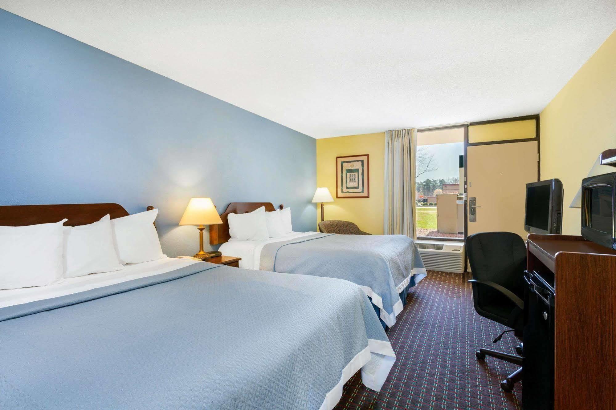 Days Inn By Wyndham Mocksville Exterior foto